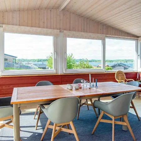 4 Person In Prázdninový dům *