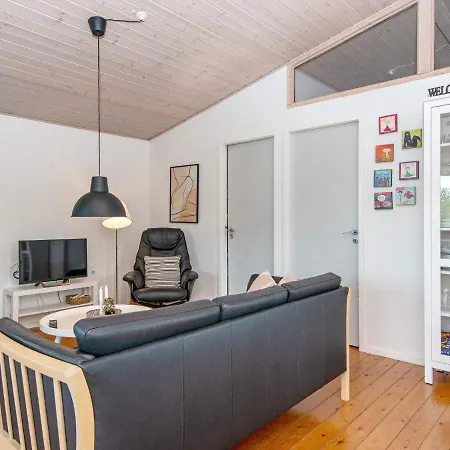 4 Person In Дом отдыха