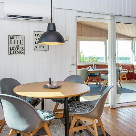 Дом отдыха 4 Person In